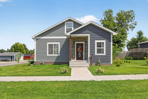 113 N Market St, Madrid, IA 50156