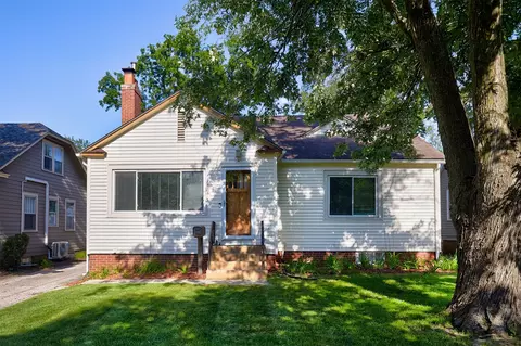 1431 44th St, Des Moines, IA 50311