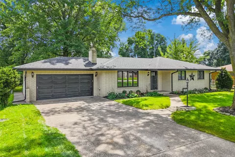 6785 NW 10th St, Des Moines, IA 50313