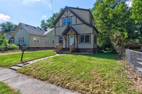 105 E Washington Ave, Des Moines, IA 50316