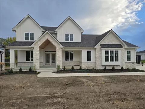 16134 Sharon Ct, Urbandale, IA 50323