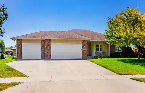 3309 SW Edgewood Ln, Ankeny, IA 50023