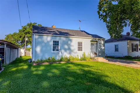 917 W 5th St S, Newton, IA 50208