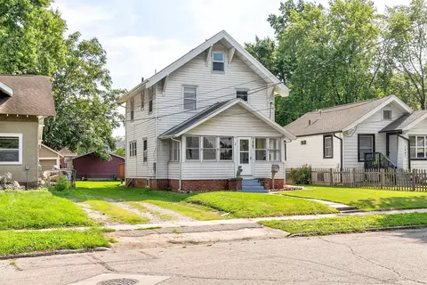 1427 Mattern Ave, Des Moines, IA 50316
