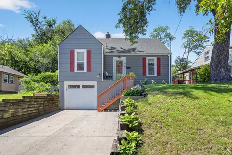 936 28th St, Des Moines, IA 50312