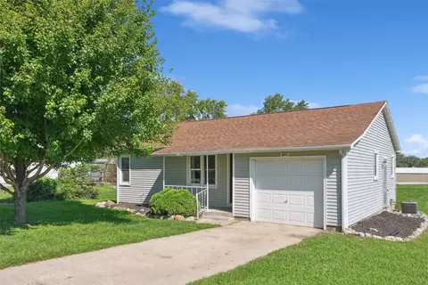 211 E Lane St, Panora, IA 50216
