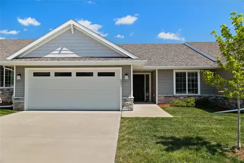 5841 SE 22nd Ct, Des Moines, IA 50320