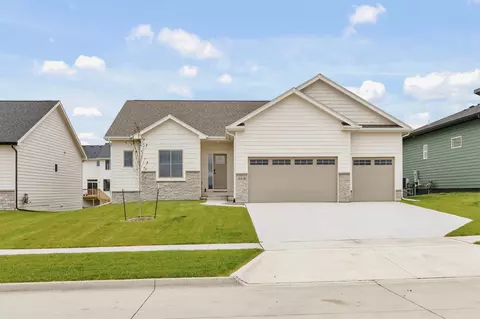 1410 NW Linda Ln, Waukee, IA 50263