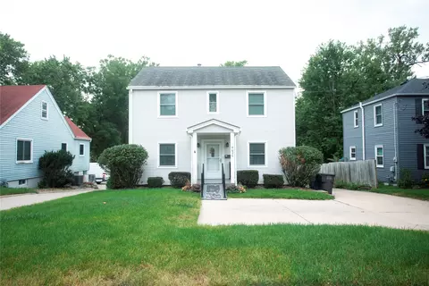 4020 Douglas Ave, Des Moines, IA 50310