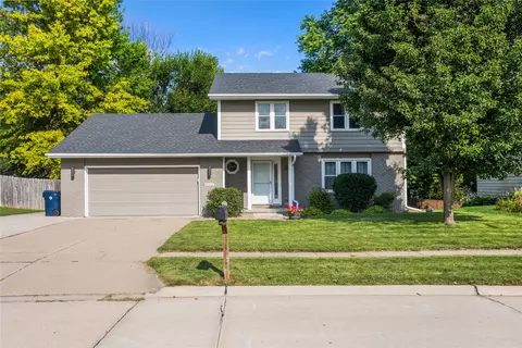 4127 98th St, Urbandale, IA 50322