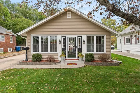 1207 Emma Ave, Des Moines, IA 50315