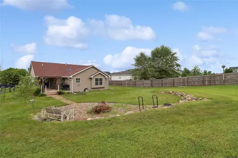 1803 Crabapple Ln, Granger, IA 50109