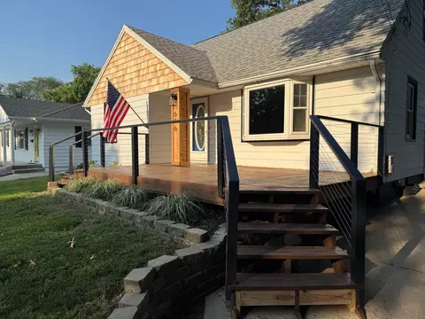 616 14th St, West Des Moines, IA 50265