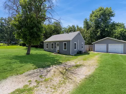 3944 53rd St, Des Moines, IA 50310