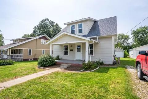 507 N 12th St, Guthrie Center, IA 50115