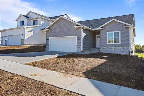 704 W Walnut Pl, Norwalk, IA 50211