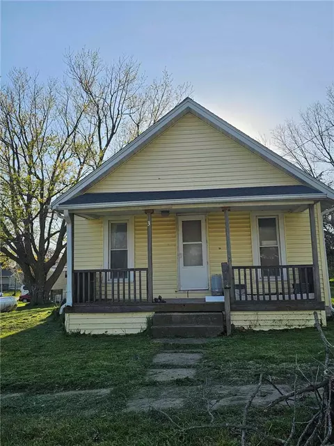 310 Mcclellan St, Murray, IA 50174