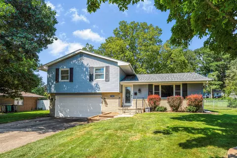1448 19th St, West Des Moines, IA 50265