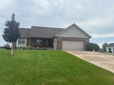 1920 16th St, Perry, IA 50220