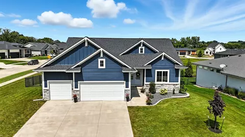 10245 Rhaenys Rd, West Des Moines, IA 50266