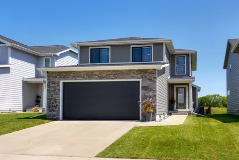 1819 NE Heritage Dr, Grimes, IA 50111