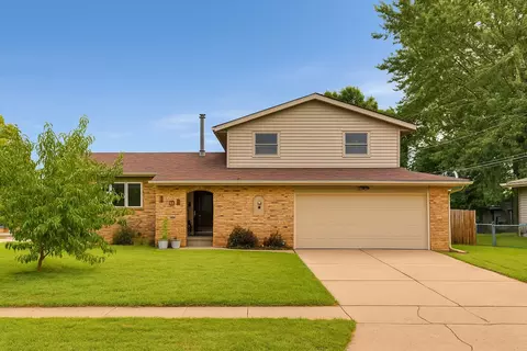 1101 SE Innsbruck Dr, Ankeny, IA 50021