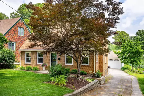 4131 College Ave, Des Moines, IA 50311