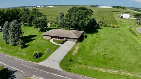 14157 Green Dr, Perry, IA 50220