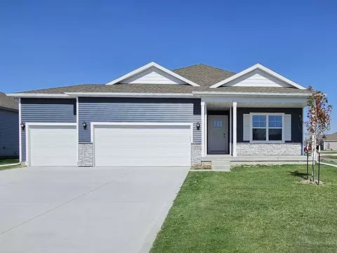 2506 E 47th St, Des Moines, IA 50317