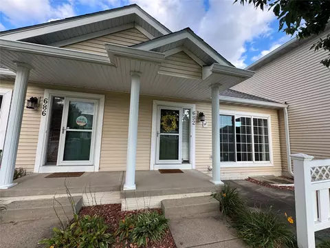 692 SE Williams Ct, Waukee, IA 50263