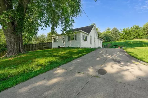 109 N Walnut St, Mingo, IA 50168