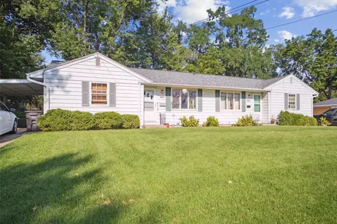 3900 43rd St, Des Moines, IA 50310
