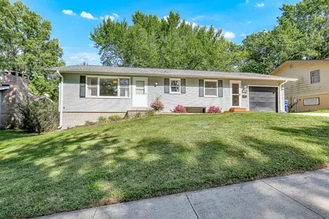 1110 N Prairie St, Pella, IA 50219