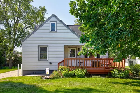 6220 Holcomb Ave, Des Moines, IA 50322