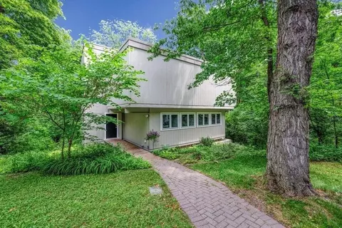 2201 Timberland Rd, Ames, IA 50014
