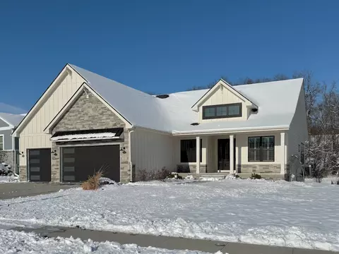 1041 Timber Valley Dr, Polk City, IA 50226