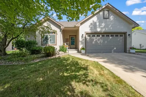 2603 NW 162nd St, Clive, IA 50325