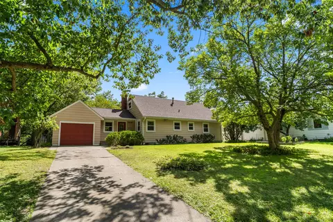 3224 Ross Rd, Ames, IA 50014