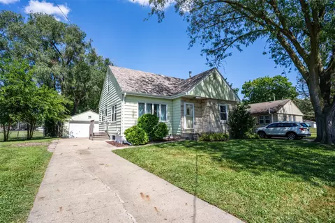 1560 Arthur Ave, Des Moines, IA 50316