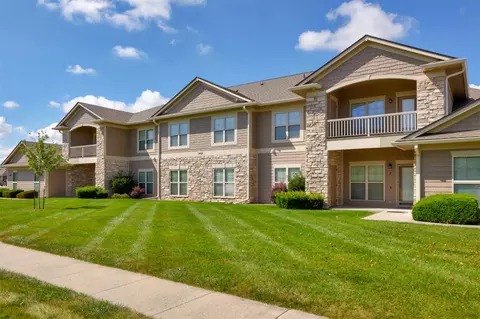2402 NE Oak Dr #2, Ankeny, IA 50021