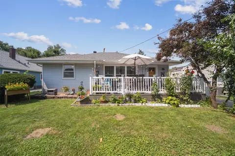 3826 53rd St, Des Moines, IA 50310