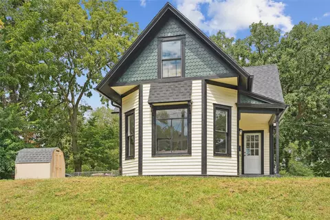 1603 Clark St, Des Moines, IA 50314