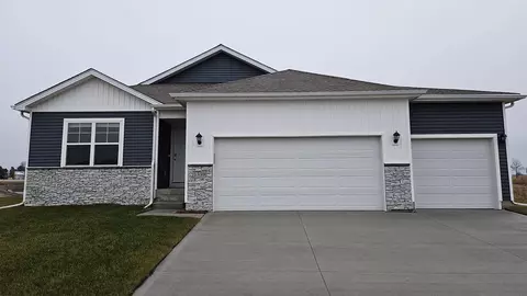 4221 NE 12th St, Ankeny, IA 50021