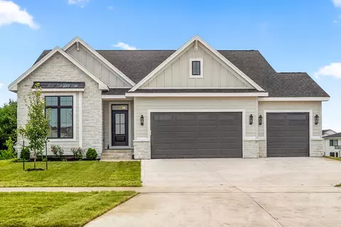 1380 NW Alderleaf Dr, Waukee, IA 50263