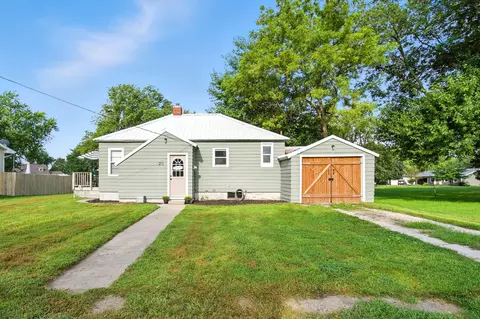213 Lincoln St, Yale, IA 50277