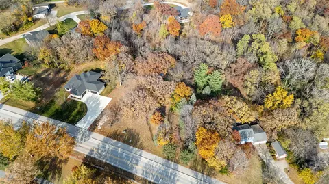 7325 NW Beaver Dr, Johnston, IA 50131