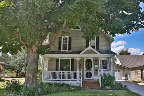 407 Pine St S, New Sharon, IA 50207