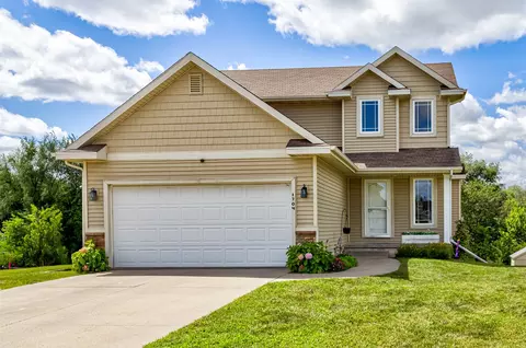 1704 31st Ave SW, Altoona, IA 50009