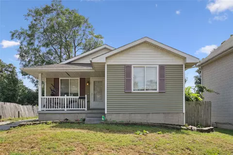 1330 Clark St, Des Moines, IA 50314