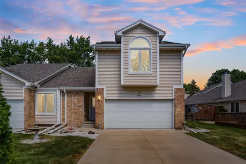 1004 Bradford Pl, West Des Moines, IA 50266